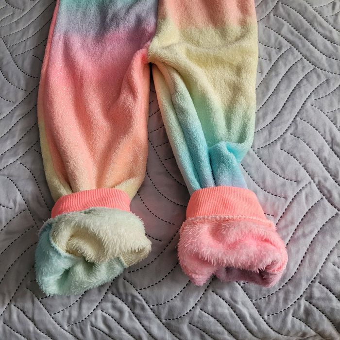 Piżama ,pajacyk jednorożec rozm 122