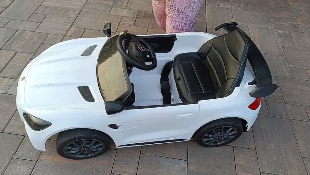 Autko elektryczne Mercedes