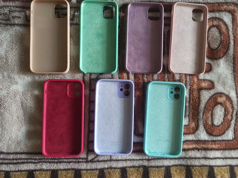 Чохли на iPhone 11
