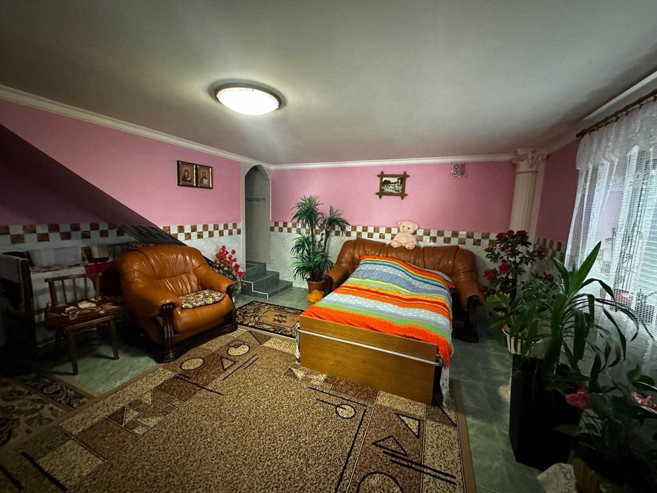 Продається будинок в с. Угля