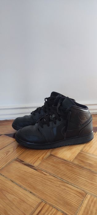 Nike Air Jordan mid all black