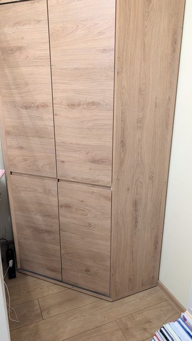 Komplet mebli łóżko, szafa narożna i komoda