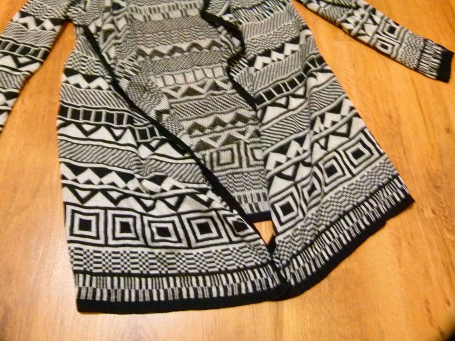 sweter kardigan pleciony cienki biały czarny wzorki rozm 40 L