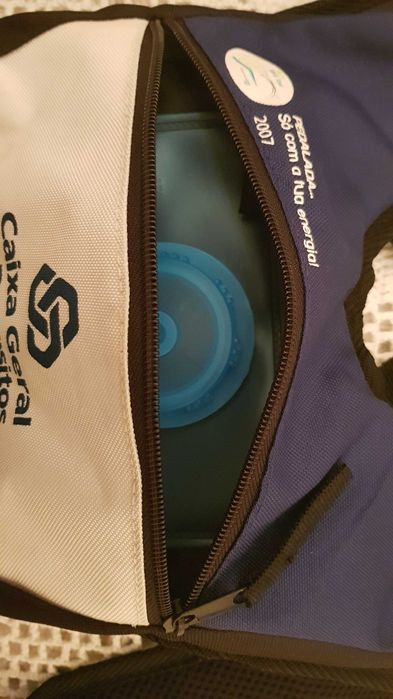 Mochila nova de ciclista com depósito