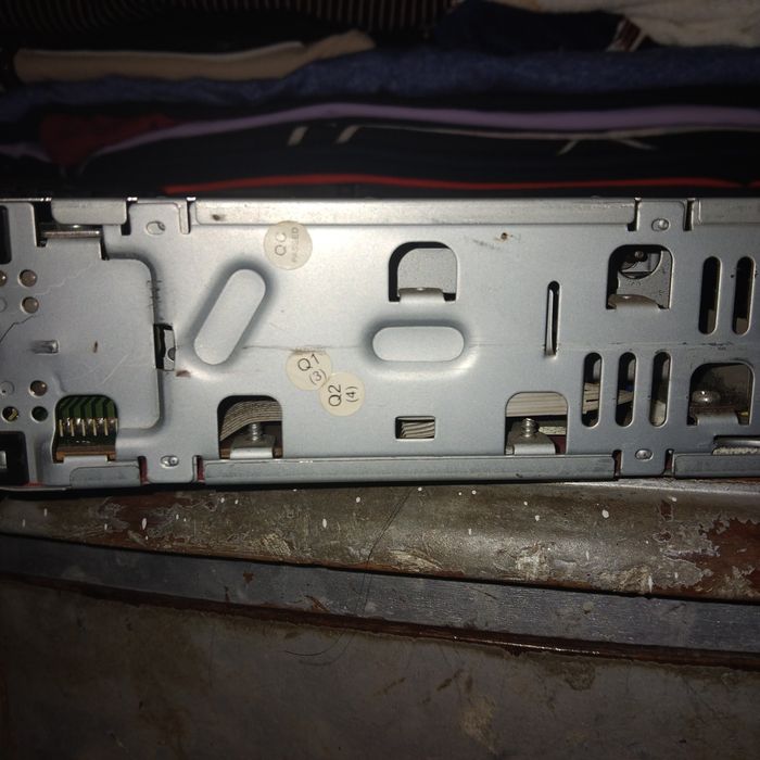 Rádio está a funcionar muito bom um mês de uso