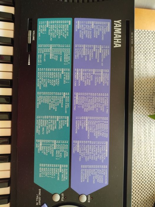 Órgão musical Yamaha PSR-185 como novo