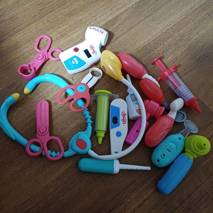 Іграшки дитячі ..