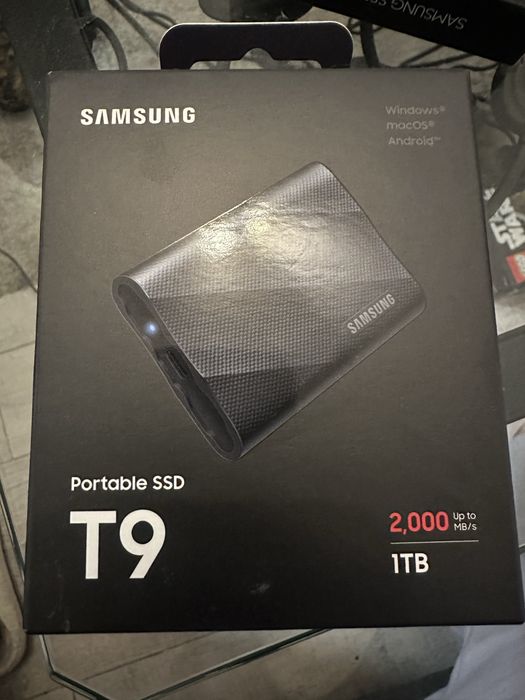 dysk przenośny SSD Samsung T9 1TB.