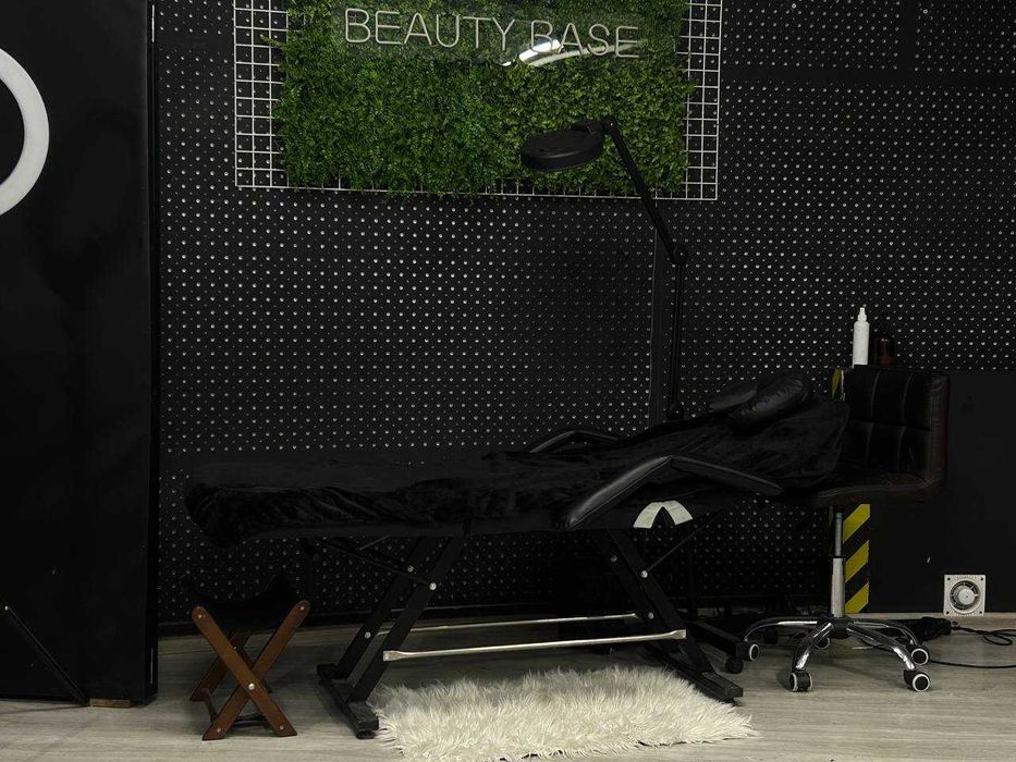 Оренда офісу 13 м², та Оренда робочих місць майстра манікюру