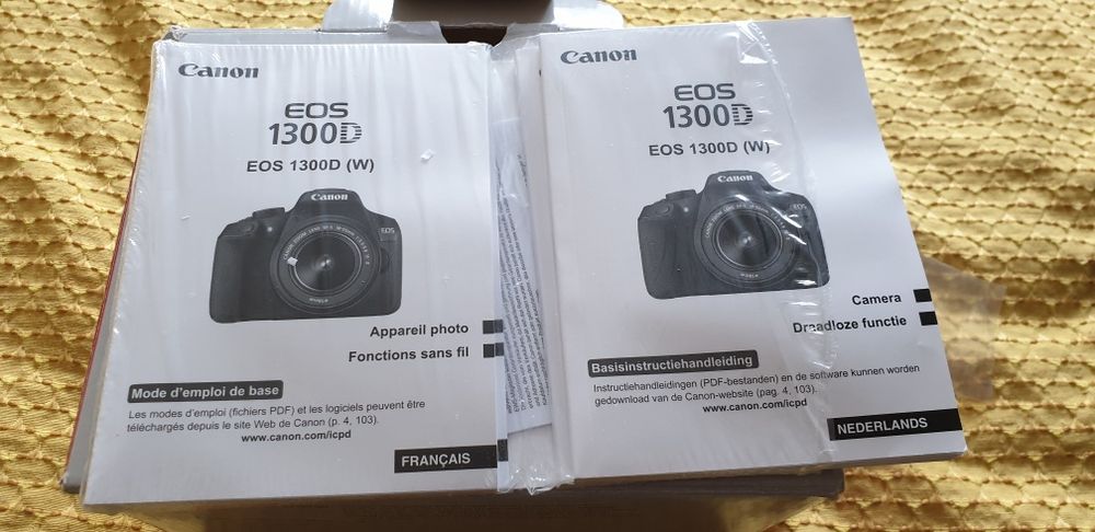 Фотокамера Canon 1300D