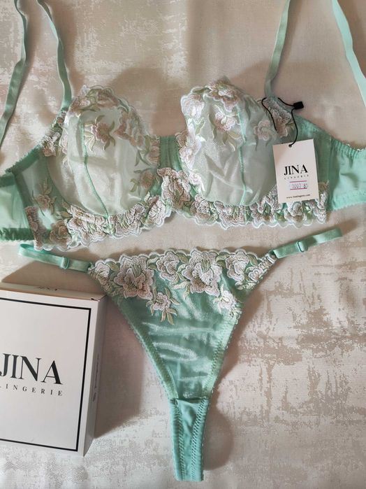 Lingerie – Luxury Handcrafted 85B | New