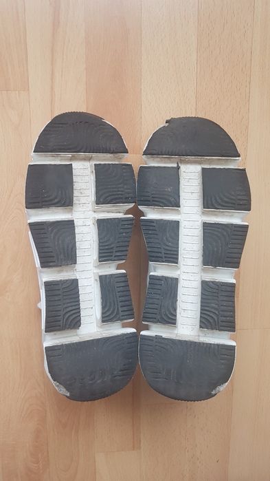 Buty      męskie