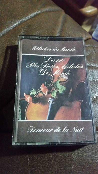 Conjunto de 8 cassetes Melodies du monde