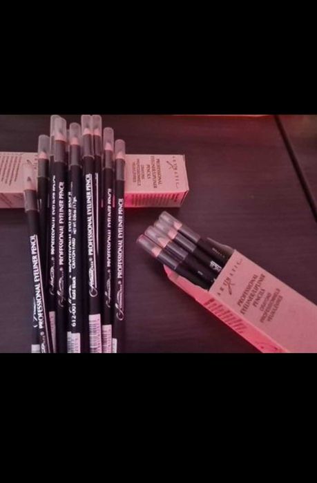 Kredka do oczu. Czarna Artmatic cosmetic Opakowanie 12 szt