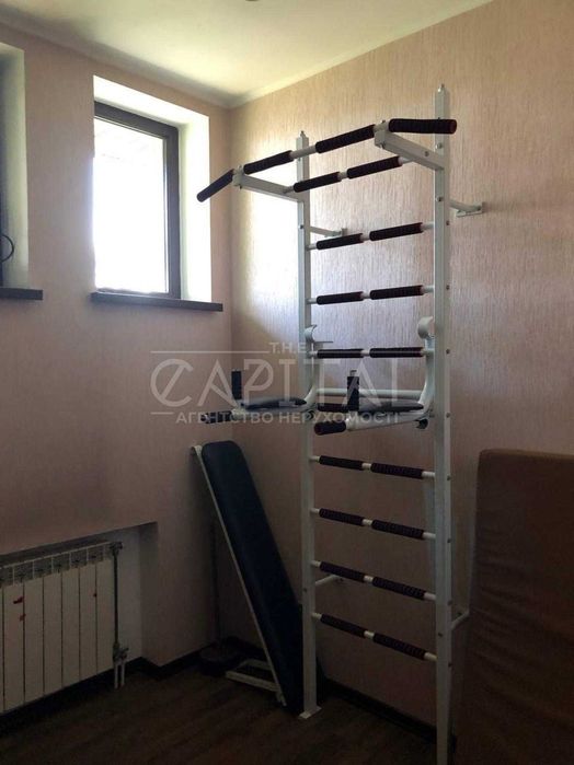 Оренда затишного автономного будинку в Бучі для великої родини, 2 поверхи, 250 м2, власний басейн з підігрівом