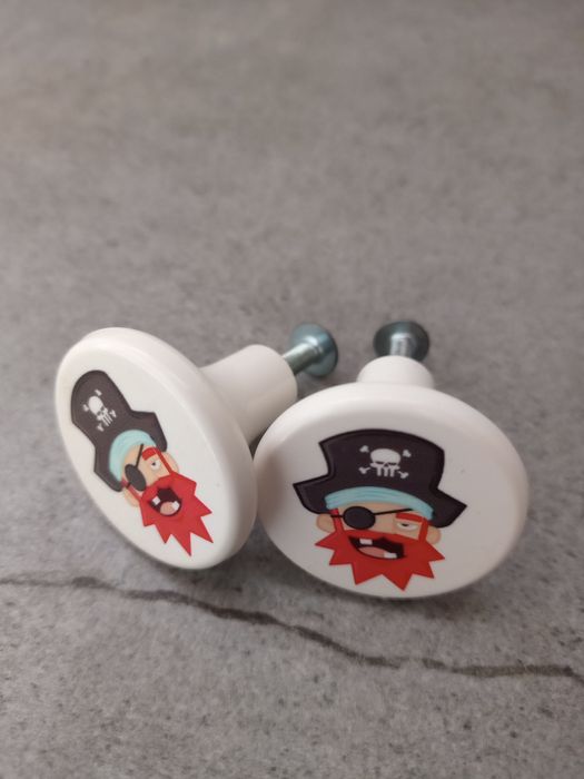 Conjunto de 2 puxadores pirata