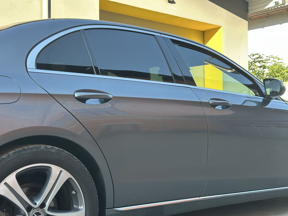 Двері праві,дверка,дверь колір 992 Mercedes-Benz E-Class W213