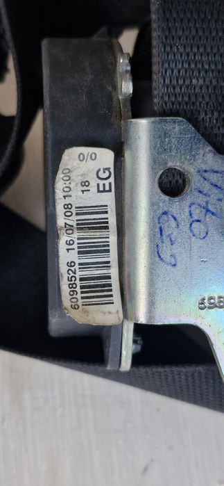 Cinto de segurança frente esquerda Mercedes Vito W639. Mod.2008