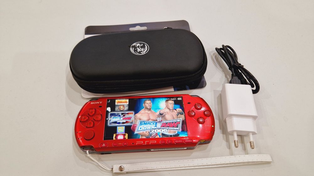 Sony PSP-3000 64гиг +135игр+ чехол!