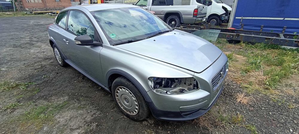 volvo c30 1.8  b4184s11 lak 477 skrzynia mtx75  115 km samochód na częsci