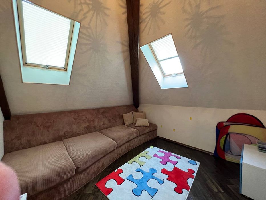 Без% Оренда 3-к. Пр-т Голосіївський, 27. 110м2. М. Деміївська