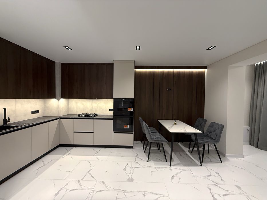 Продам сучасну 1к квартиру в класному районі!