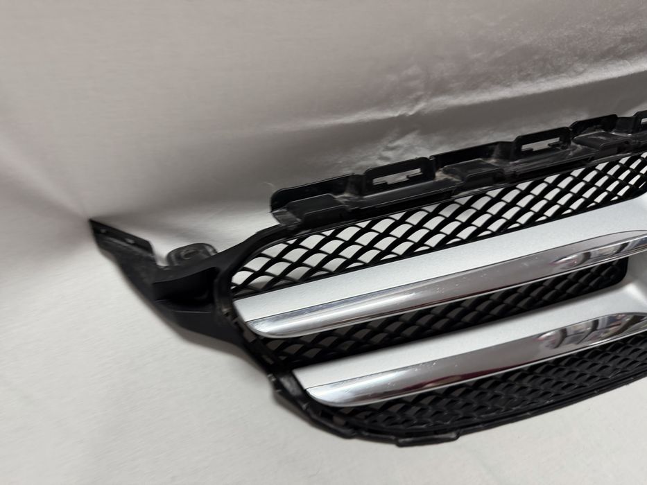 Grill Atrapa Mercedes C KLASA W205 14 - 18 r. CHROM