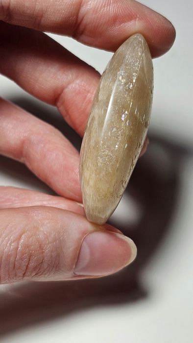 Naturalny Kamień Księżycowy – Duży Okaz 22g.