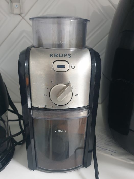 Maquina de cafe e moinho. Briel espresso es35 e krups  gvx2