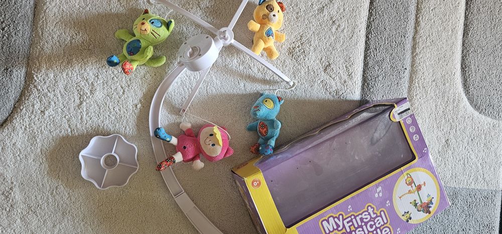 Продам музыкальный мобиль в кроватку