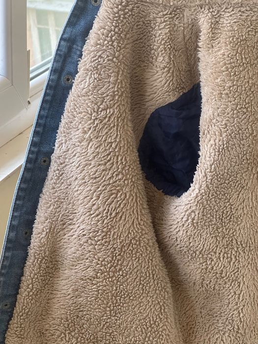 Утеплена джинсова куртка