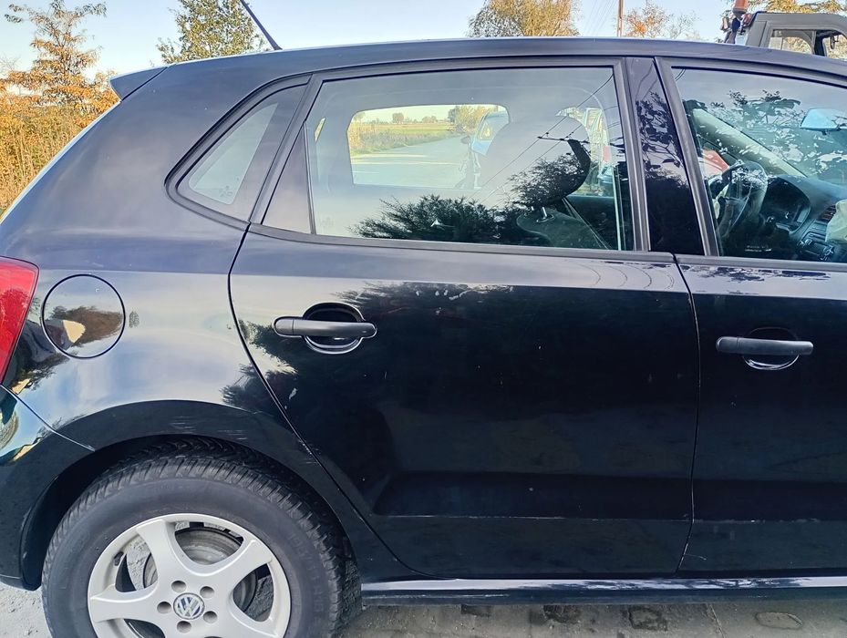 VW POLO V 09-17 5d drzwi prawe tylne prawy tył L041