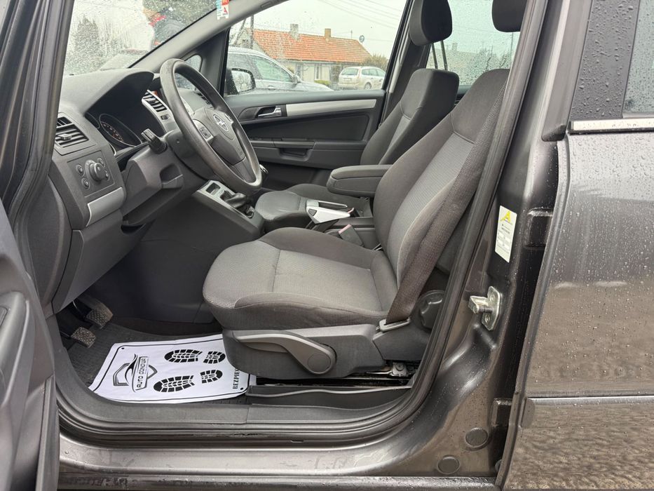 OPEL ZAFIRA 2009 1.6 7-osobowy stan bdb