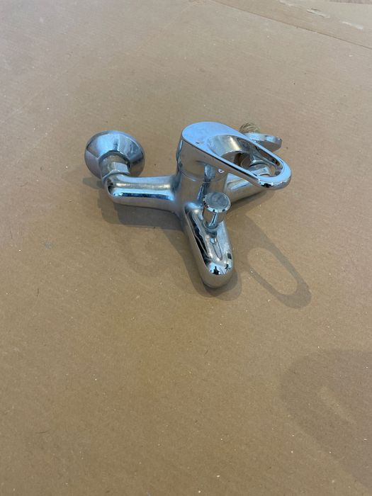 Torneira banheira Crumar