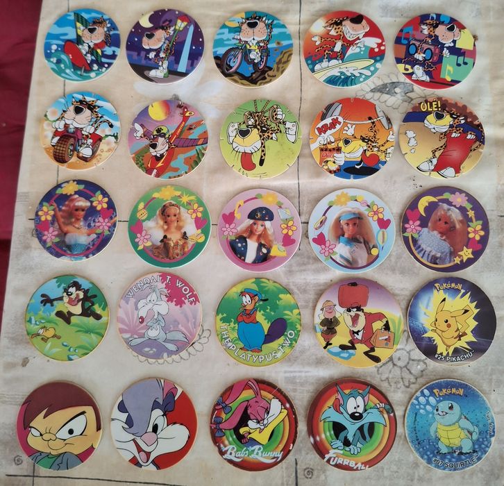 Tazos varios vendo tudo conforme foto.