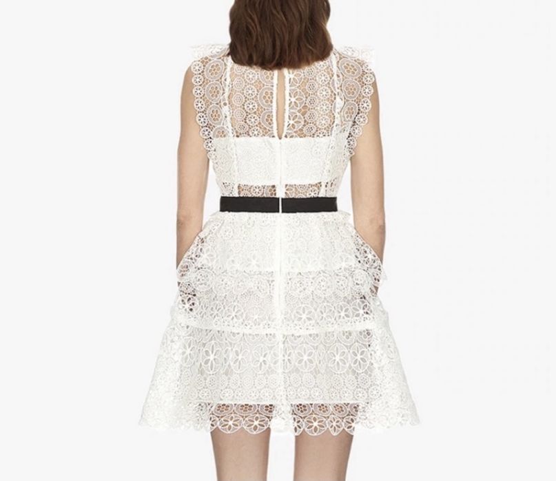 Nowa sukienka wykonana z koronki wzór Self Portrait rozm. S