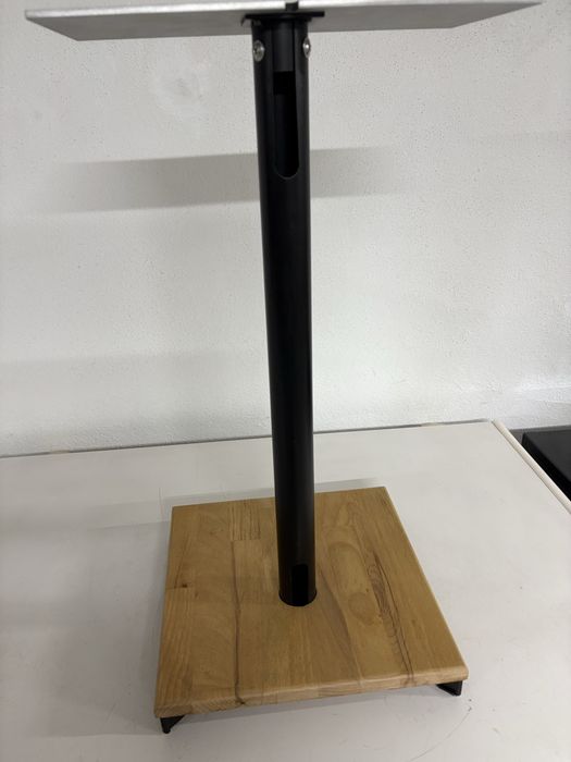 Suporte Bang & Olufsen Beocenter