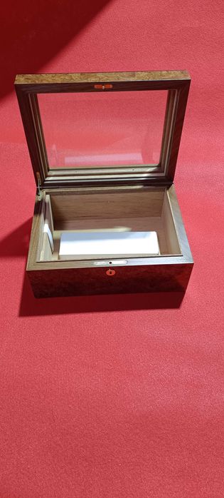 Humificador Premium em Madeira com Higrómetro de Precisão