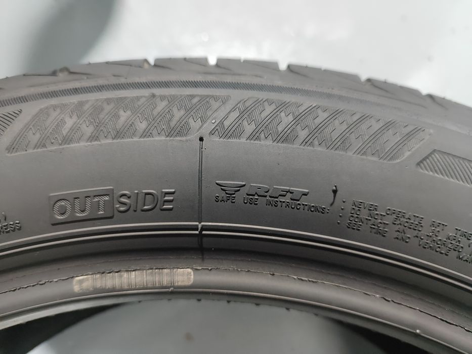 2 pneus semi novos 225-50R18 Bridgestone RFT - Oferta dos portes