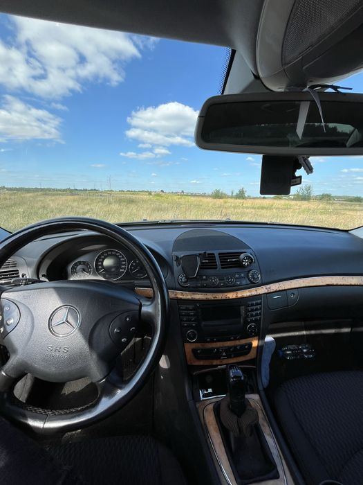 Mercedes w211 e200