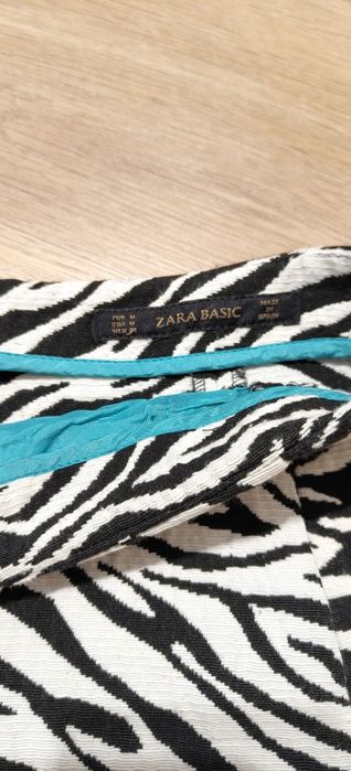 Kamizelka i spódnica zebra Zara rozmiar S