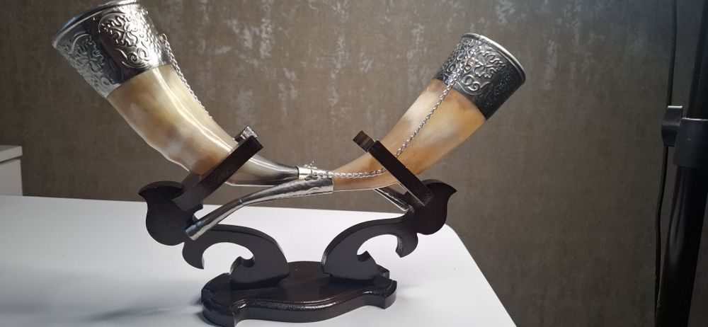 Сувенірні роги для вина(мельхіорова чеканка)