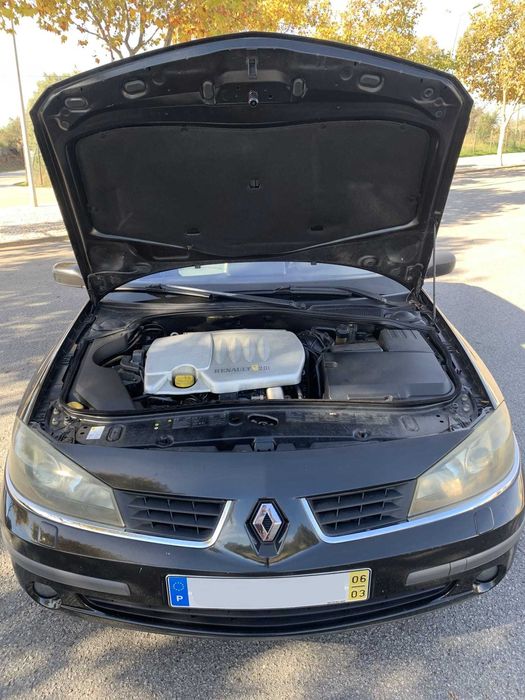 Renault Laguna 2.0 dCi 2006 – Familiar Espaçoso e Confortável