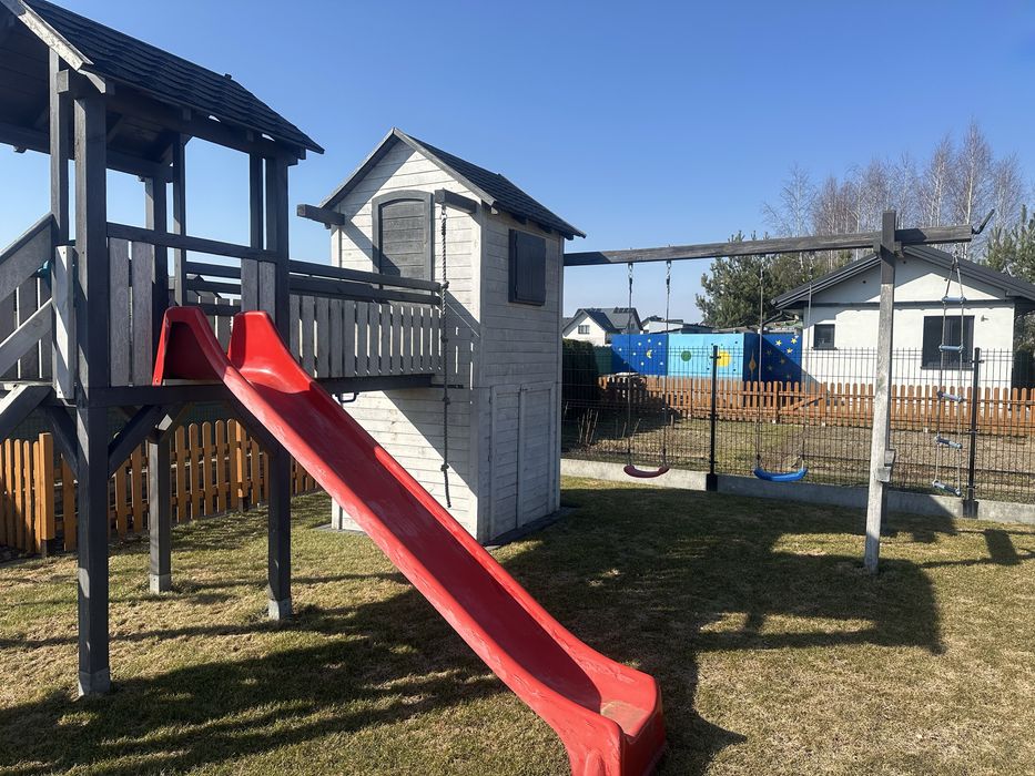 Drewniany plac zabaw