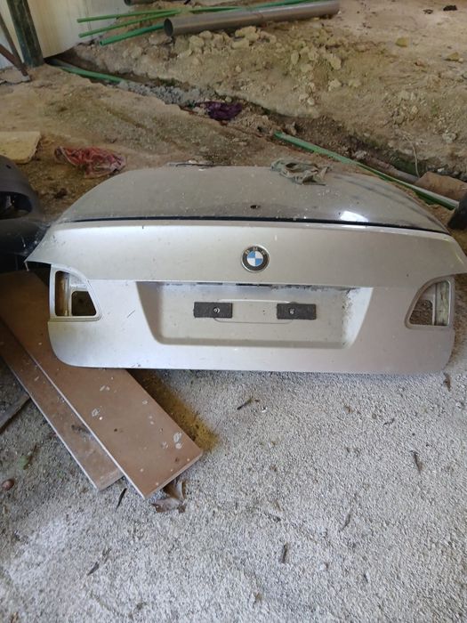 Tampa da mala BMW e60