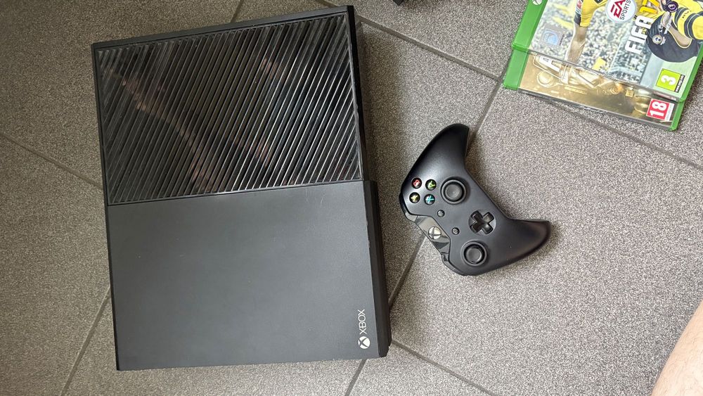 Игровая приставка Xbox One FAT