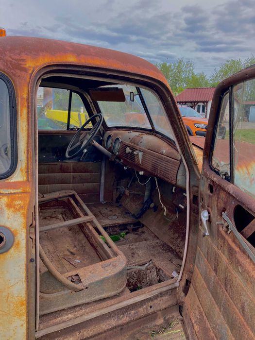 GMC 4500 Pick Up 1948r patyna wieloryb Five window