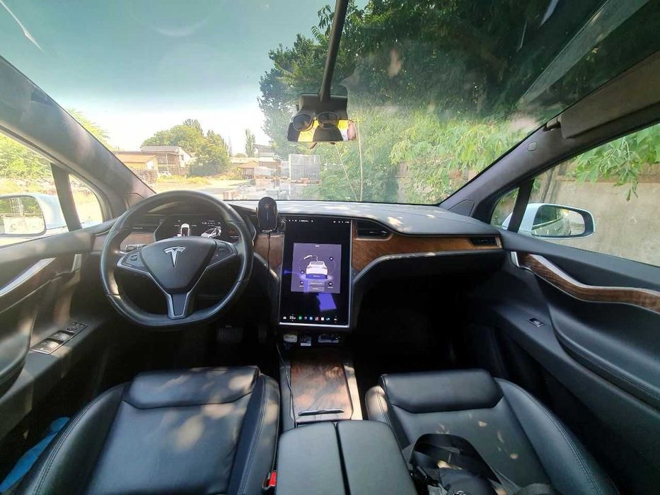 Tesla Model X 2019 VIN 5YJXCBE26LF231308 фото оголошення 13 з 19