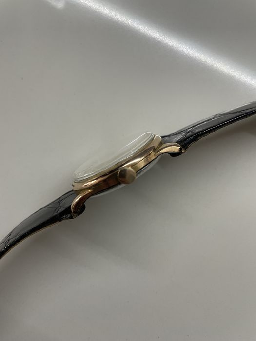 Relogio Omega vintage com pulseira em crocodilo legitimo, anos 50