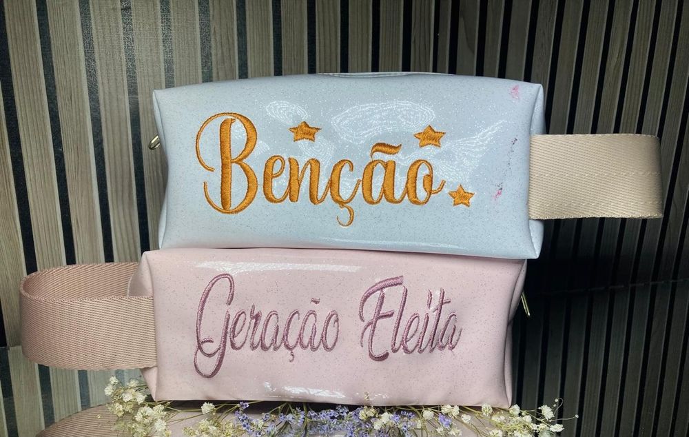 Ama que gosta cuidar de crianças